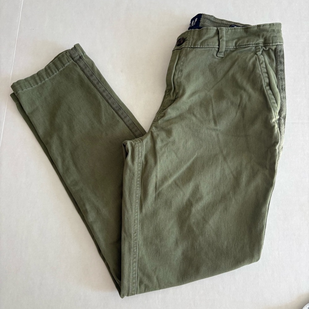 Gap relaxed girlfriend chino pants olive green size 4